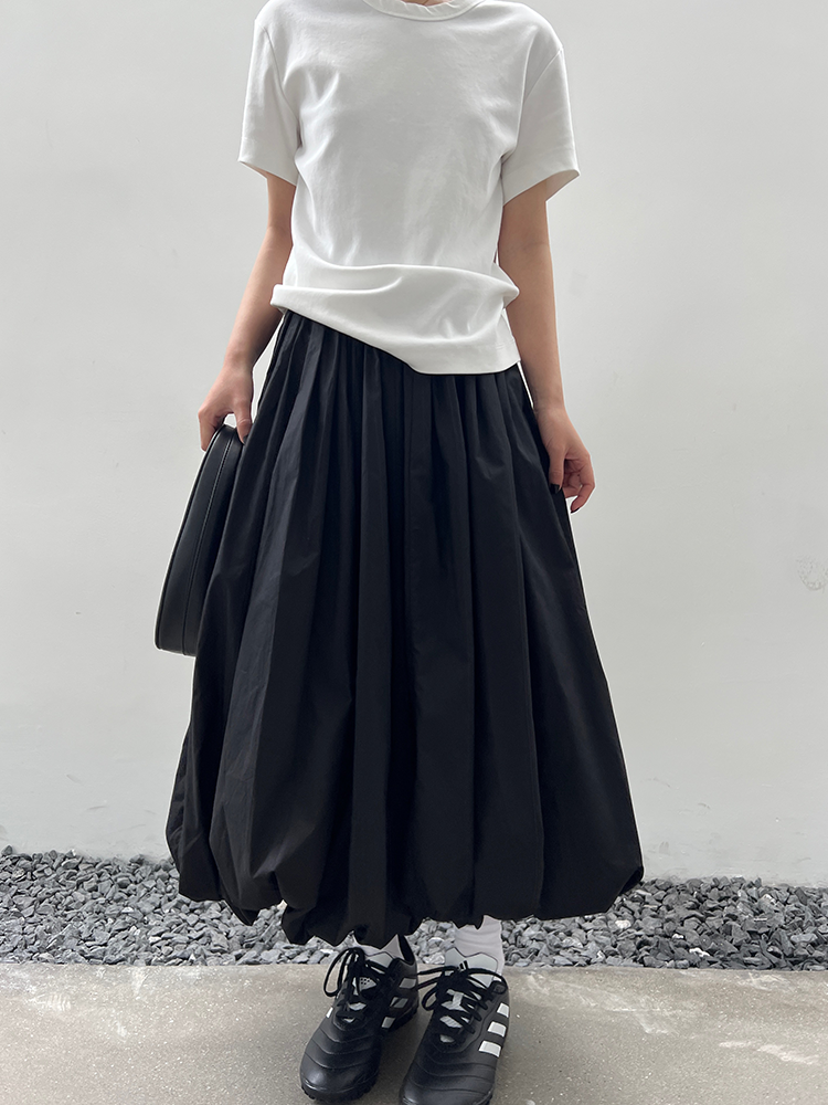 モノトーンバルーンスカート