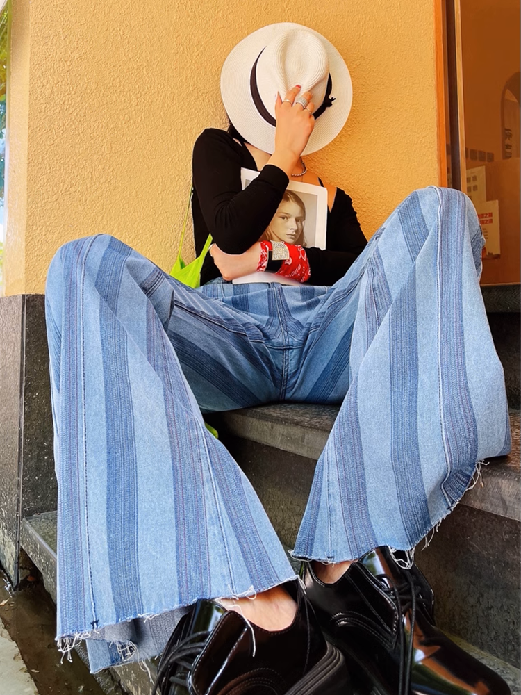 ストライプストレートスリムジーンズ