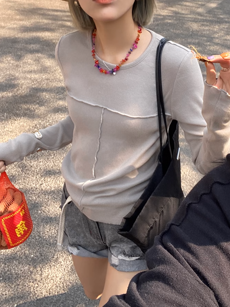 シームデザインタイトトップス