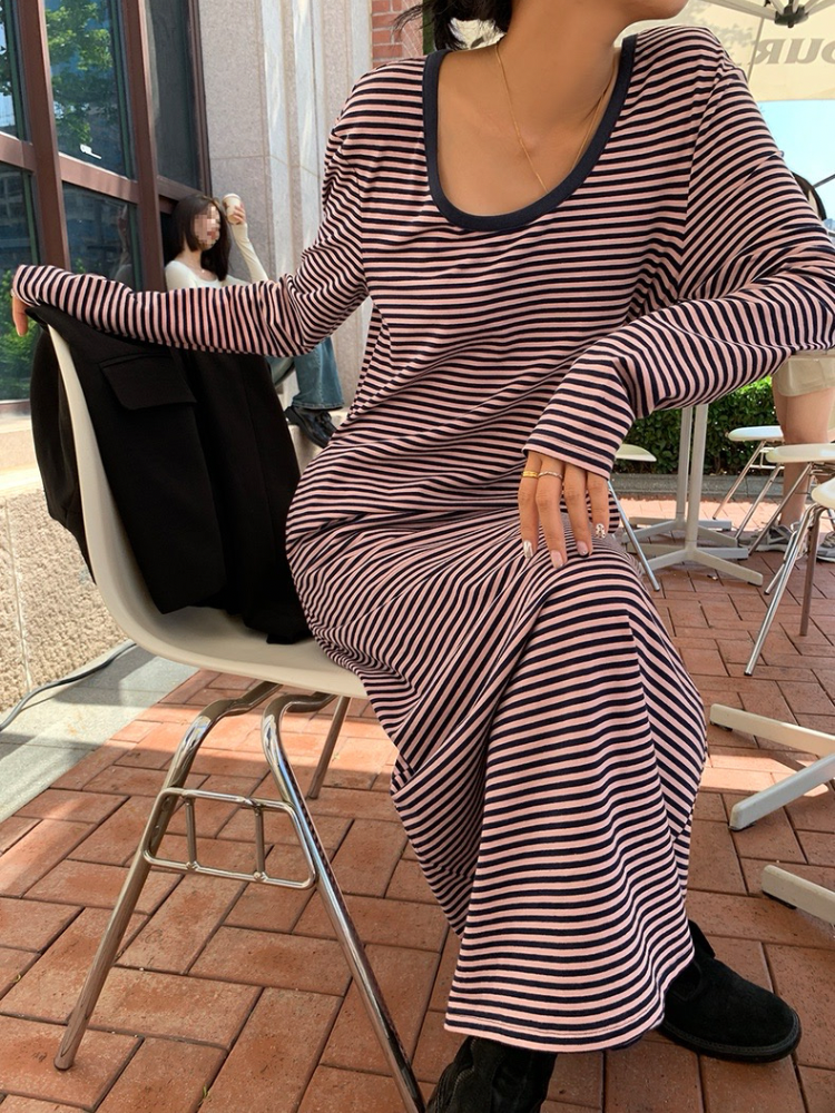 バックオープンストライプワンピース
