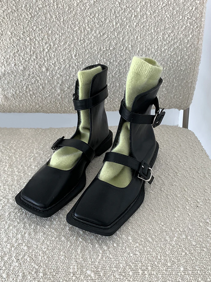 ハイトップバックルシューズ